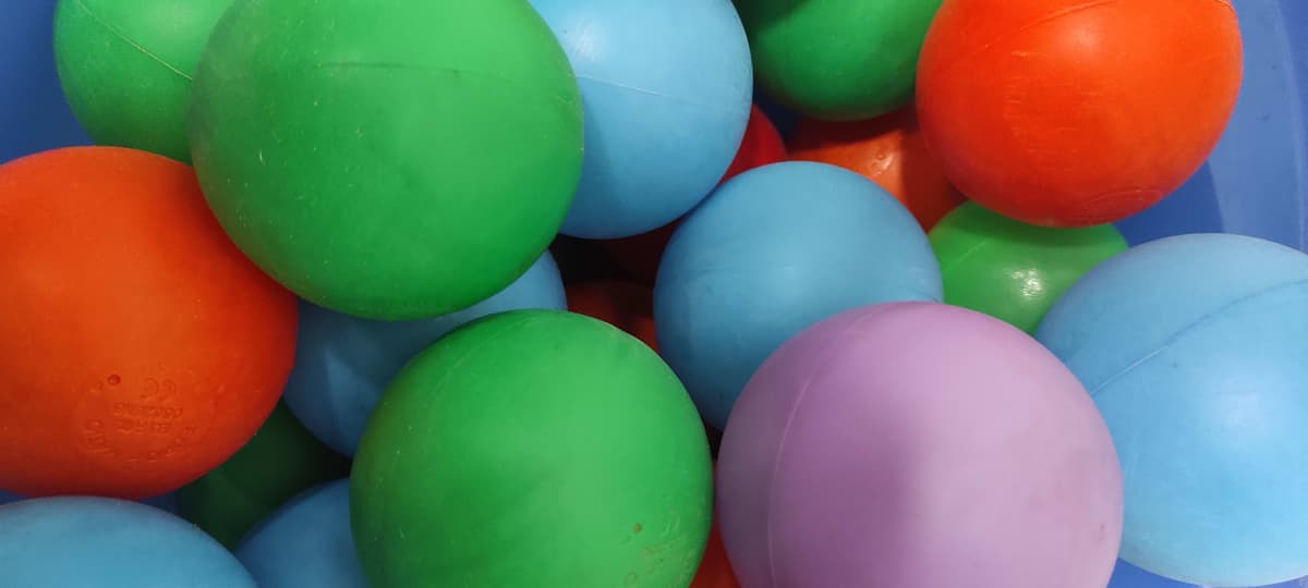 PELOTAS PISCINA BOLAS O HINCHABLE - 1