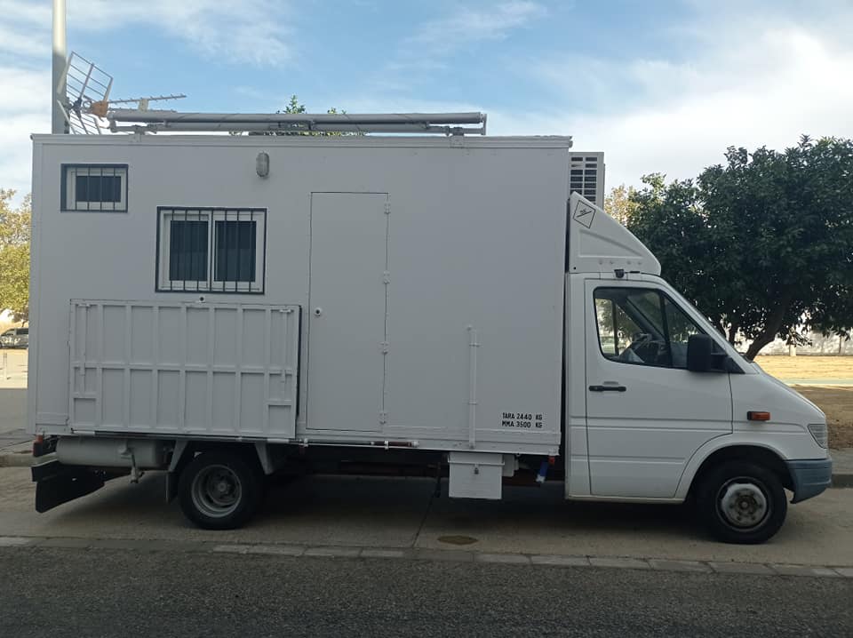 Camión vivienda Mercedes benz del 97 - 1