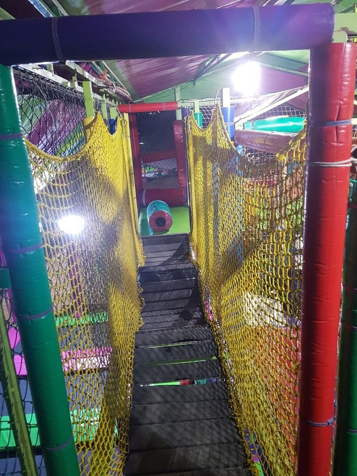 Pista Americana 10×7