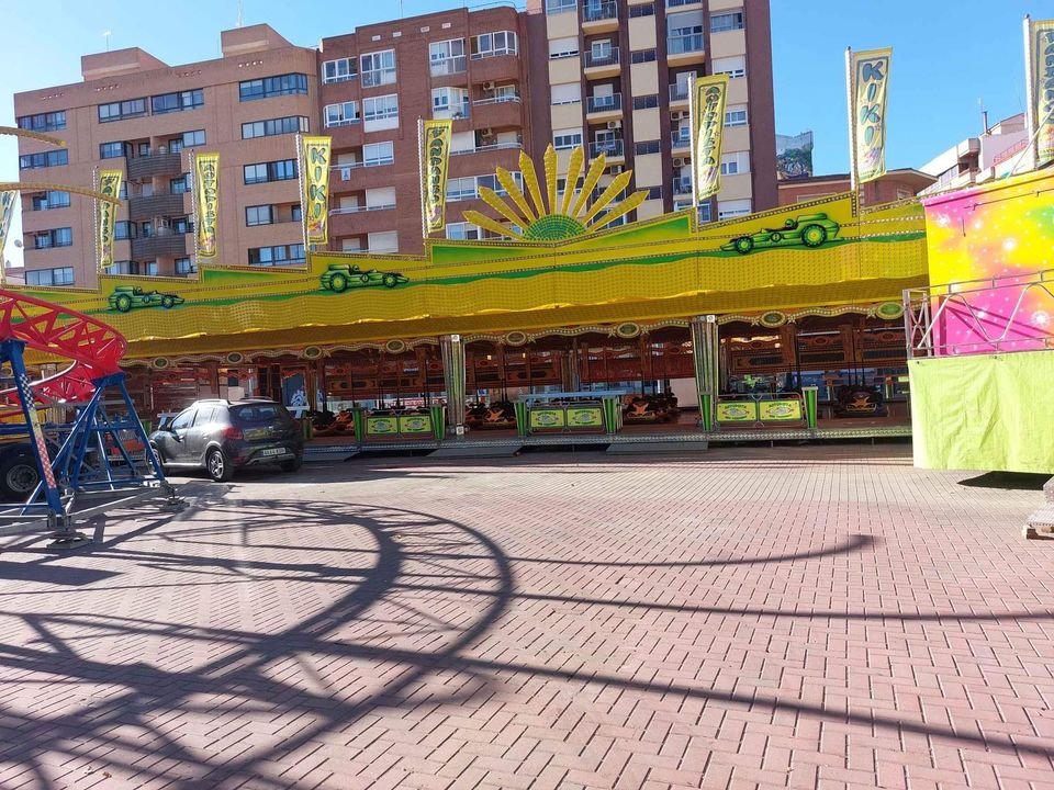 Fachada para pista recien pintada