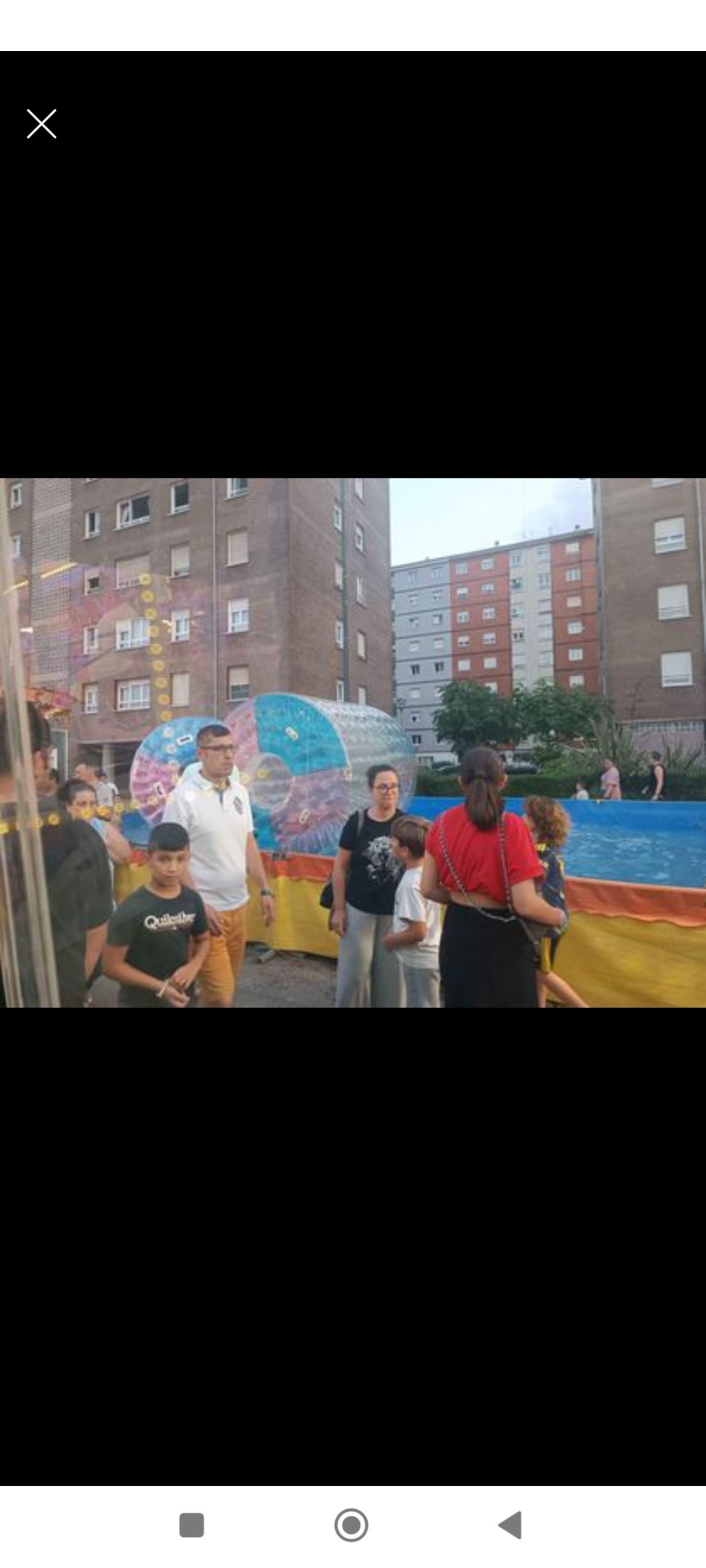 Se vende piscina de rulos y barcas