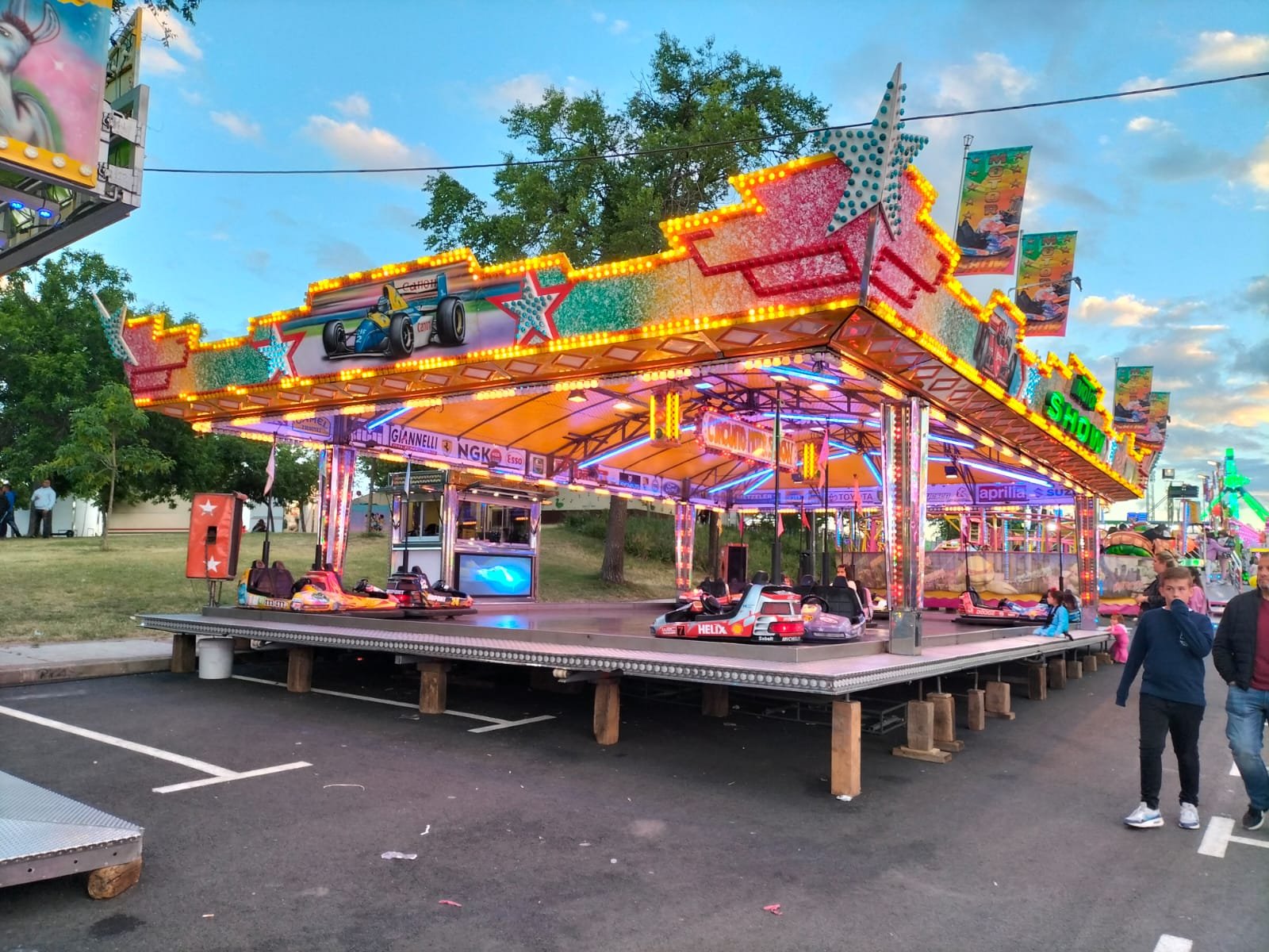 🏁🏎*Se vende pista infantil de coches con camión y ruta por jubilación*🏎🏁