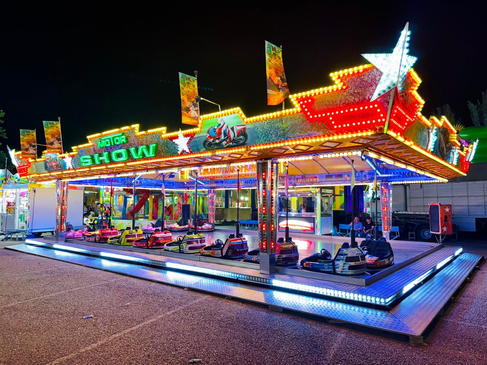 🏁🏎*Se vende pista infantil de coches con camión y ruta por jubilación*🏎🏁