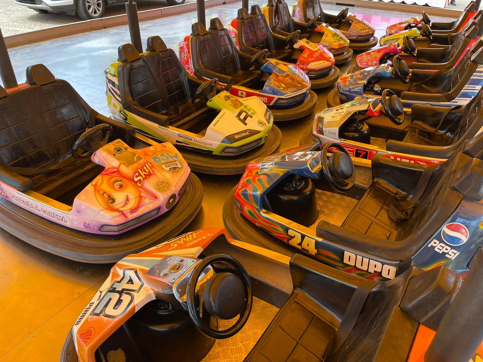 🏁🏎*Se vende pista infantil de coches con camión y ruta por jubilación*🏎🏁