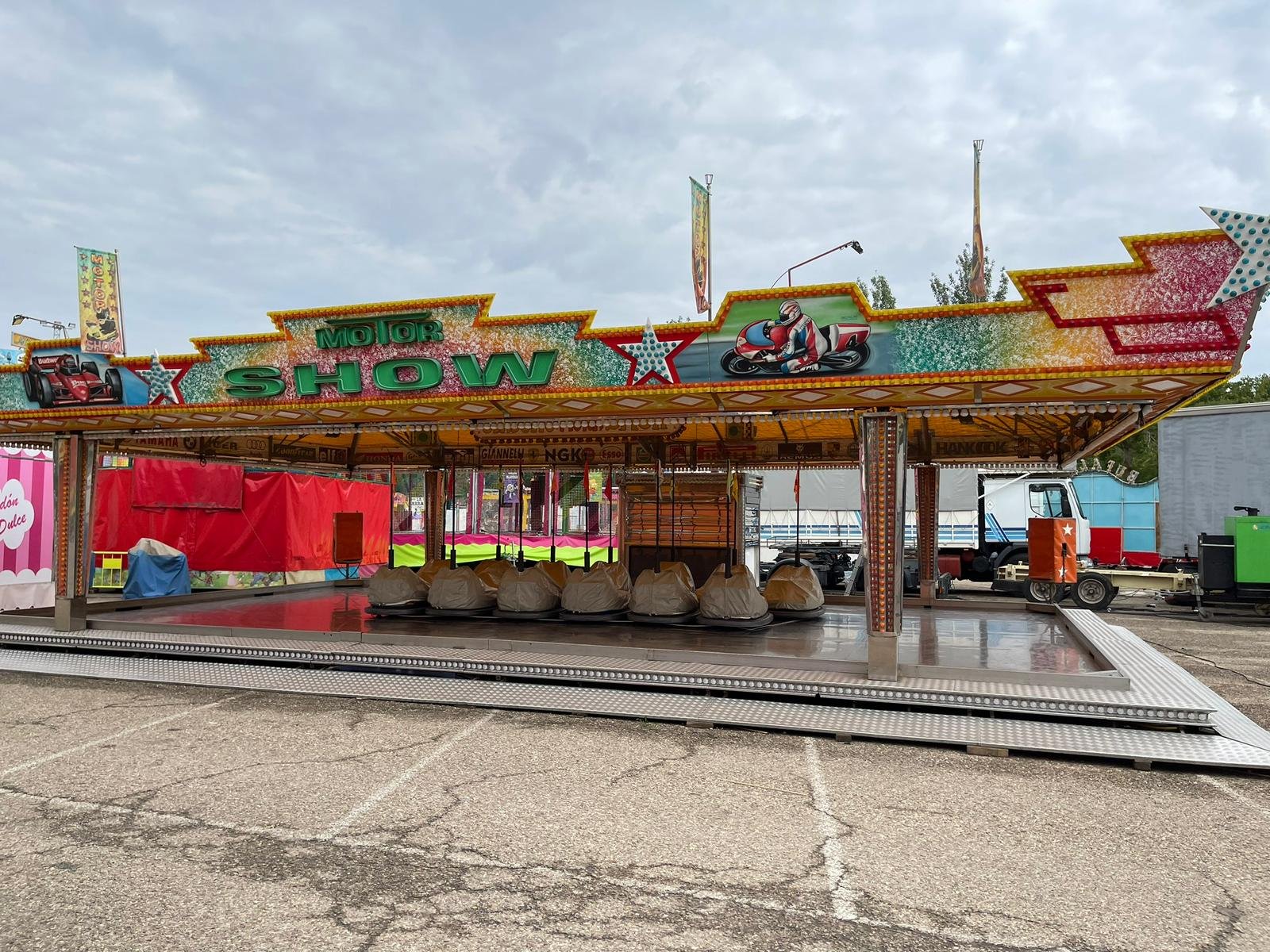 🏁🏎*Se vende pista infantil de coches con camión y ruta por jubilación*🏎🏁