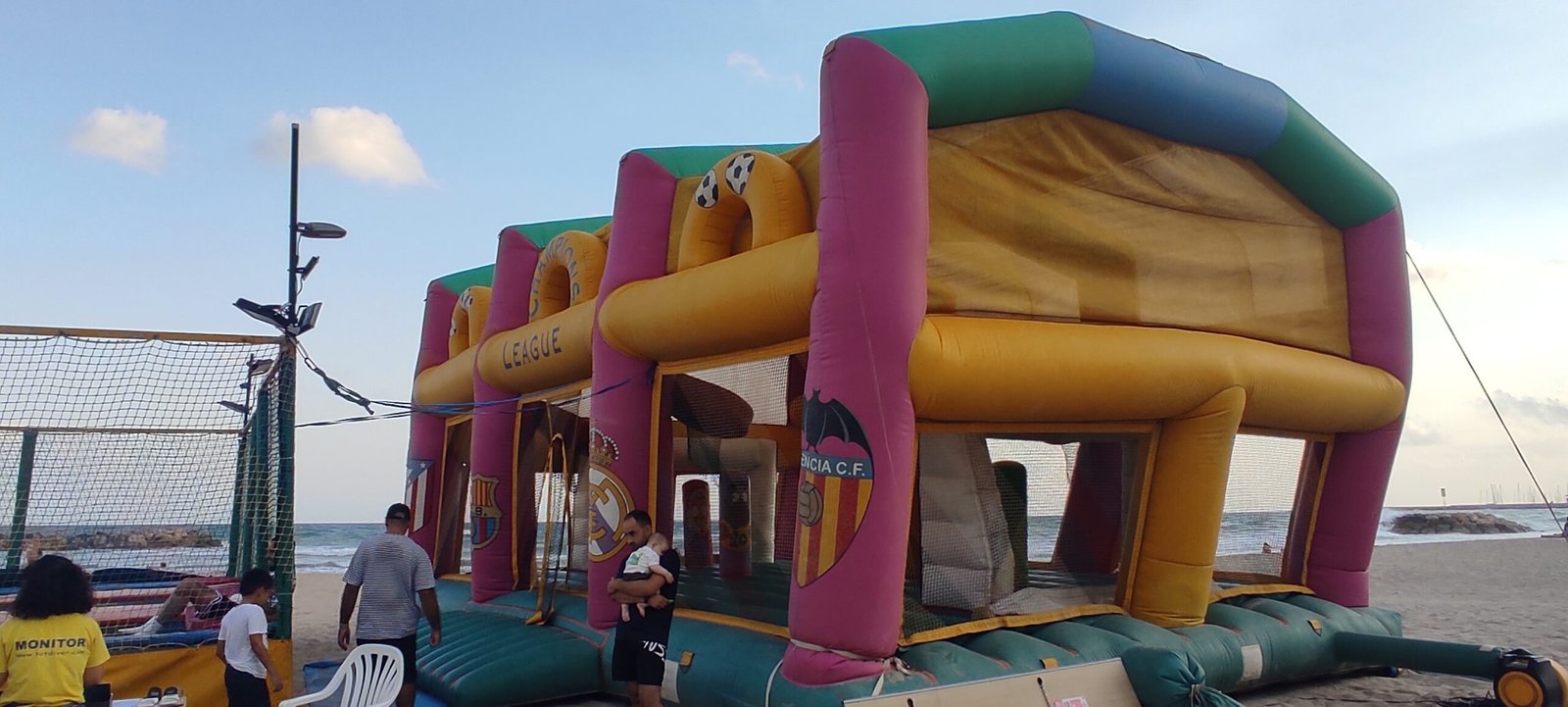 TRASPASO FERIA EN PLAYA DE CUNIT